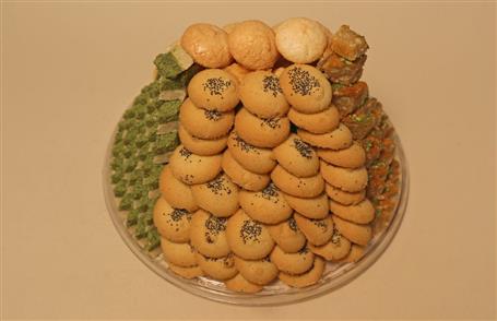 باقلوا، لوز دورنگ بادام، نان برنج، نان نارگیلی - ظرف طلقی