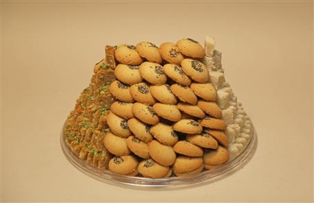 باقلوا، لوز بادام، نان برنجي - ظرف طلقی